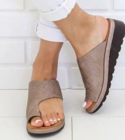 Women Slippers Flat Sole Casual Soft Big Toe Foot Sandal (Option: Khaki-41)